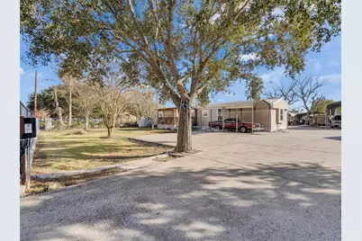 1010 Airline N, Rosharon, TX 77583 - Photo 33
