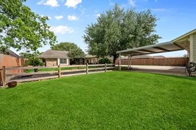302 River Oaks Drive, Baytown, TX 77523 - Photo 31