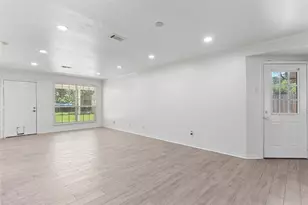 10906 Keese Dr, Houston, TX 77089 - Photo 15