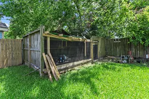 10906 Keese Dr, Houston, TX 77089 - Photo 41