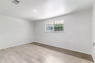 10906 Keese Dr, Houston, TX 77089 - Photo 19