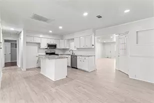 10906 Keese Dr, Houston, TX 77089 - Photo 7