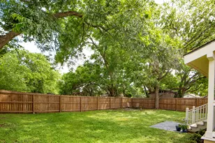 1105 E Alamo, Brenham, TX 77833 - Photo 13