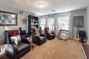 118 W Hobbit Glen Dr, The Woodlands, TX 77384 - Photo 25