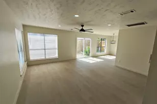 4911 E Fallen Bough Dr, Houston, TX 77041 - Photo 5