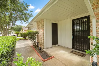 3015 Meadowview Drive, Missouri City, TX 77459 - Photo 5