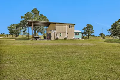 8908 County Road 279, Bedias, TX 77831 - Photo 19