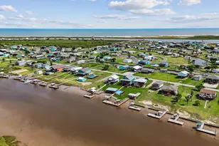 1868 County Rd 201, Sargent, TX 77414 - Photo 5