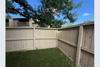 9333 Pagewood Lane, Houston, TX 77063 - Photo 23