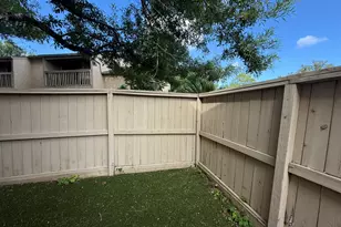 9333 Pagewood Ln, Houston, TX 77063 - Photo 23