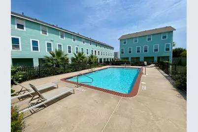 3100 75th Street #10, Galveston, TX 77551 - Photo 33