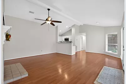 30 Camberwell Court, The Woodlands, TX 77380 - Photo 9