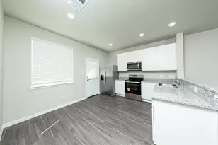 8127 Vanilla Orchid Dr, Houston, TX 77016 - Photo 5