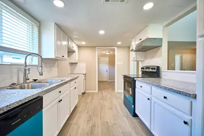 7214 Westbranch Drive, Houston, TX 77072 - Photo 9