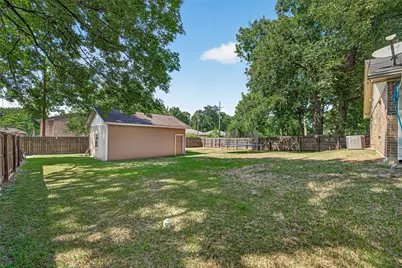 149 Hillside Drive, Liberty, TX 77575 - Photo 5