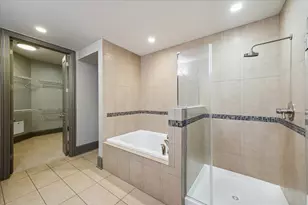9870 Gaylord Dr, Houston, TX 77024 - Photo 11
