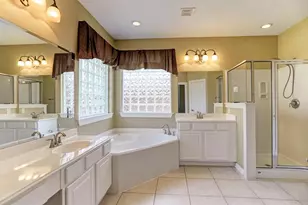 13911 Pepperstone Ln, Houston, TX 77044 - Photo 13