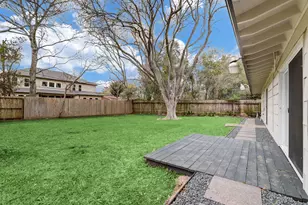 8610 Bevlyn Dr, Houston, TX 77025 - Photo 19