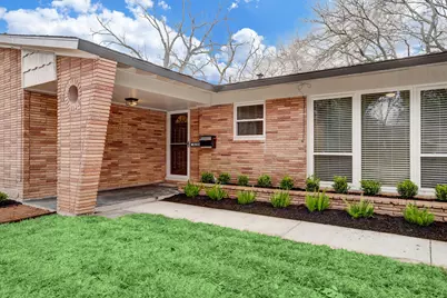 8610 Bevlyn Drive, Houston, TX 77025 - Photo 3