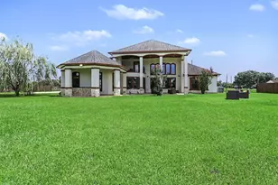 1909 E Archer Rd, Baytown, TX 77521 - Photo 41