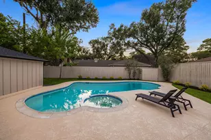 807 Pinesap Dr, Houston, TX 77079 - Photo 39