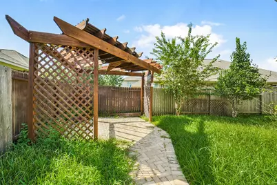 2217 Pine Creek Court, Conroe, TX 77301 - Photo 35