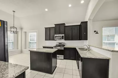 2217 Pine Creek Court, Conroe, TX 77301 - Photo 9