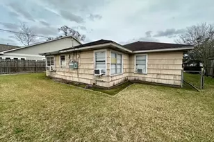 1023 Nashua St, Houston, TX 77008 - Photo 7