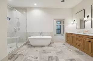 10303 Eddystone Dr, Houston, TX 77043 - Photo 11