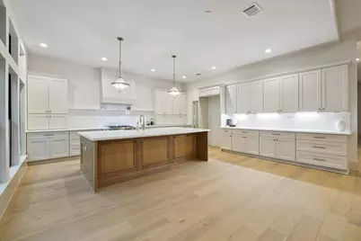 10303 Eddystone Drive, Houston, TX 77043 - Photo 7