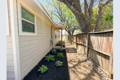 102 Elmfield Street, Houston, TX 77047 - Photo 5