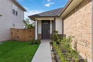 313 Stone Placa Trl, Brookshire, TX 77423 - Photo 3