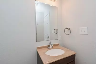 2118 Thonig Road #B, Houston, TX 77055 - Photo 5