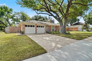15826 Parksley Dr, Houston, TX 77059 - Photo 3