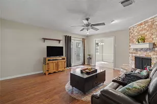 15826 Parksley Dr, Houston, TX 77059 - Photo 9