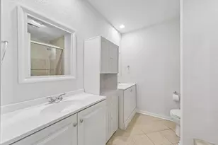 2425 Holly Hall St, Houston, TX 77054 - Photo 15