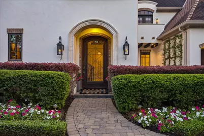 7615 Bryonwood Drive, Houston, TX 77055 - Photo 9