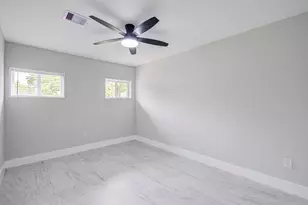 9259 Richland Dr, Houston, TX 77078 - Photo 17