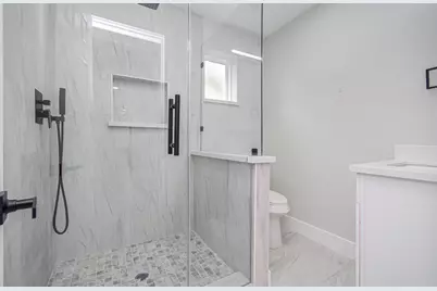 9259 Richland Drive, Houston, TX 77078 - Photo 9
