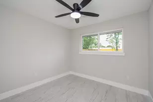 9259 Richland Dr, Houston, TX 77078 - Photo 5
