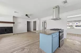 1906 Shadow Bend Dr, Houston, TX 77043 - Photo 19