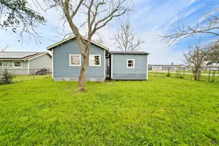 234 E Texas St, Brazoria, TX 77422 - Photo 21