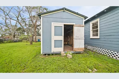 234 E Texas Street, Brazoria, TX 77422 - Photo 19