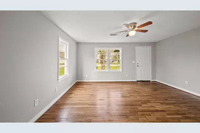 234 E Texas Street, Brazoria, TX 77422 - Photo 17