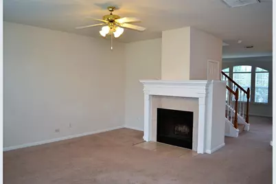 5515 Gatesprings Lane, Sugar Land, TX 77479 - Photo 5