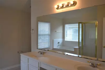 5515 Gatesprings Lane, Sugar Land, TX 77479 - Photo 11