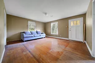 709 Magnolia Blvd, New Caney, TX 77357 - Photo 3