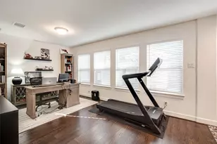 10709 Centre Forest Dr, Houston, TX 77043 - Photo 7