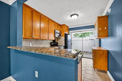 1220 Shadowdale Drive #6, Houston, TX 77043 - Photo 9