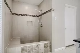 16227 Mill Point Dr, Houston, TX 77059 - Photo 19